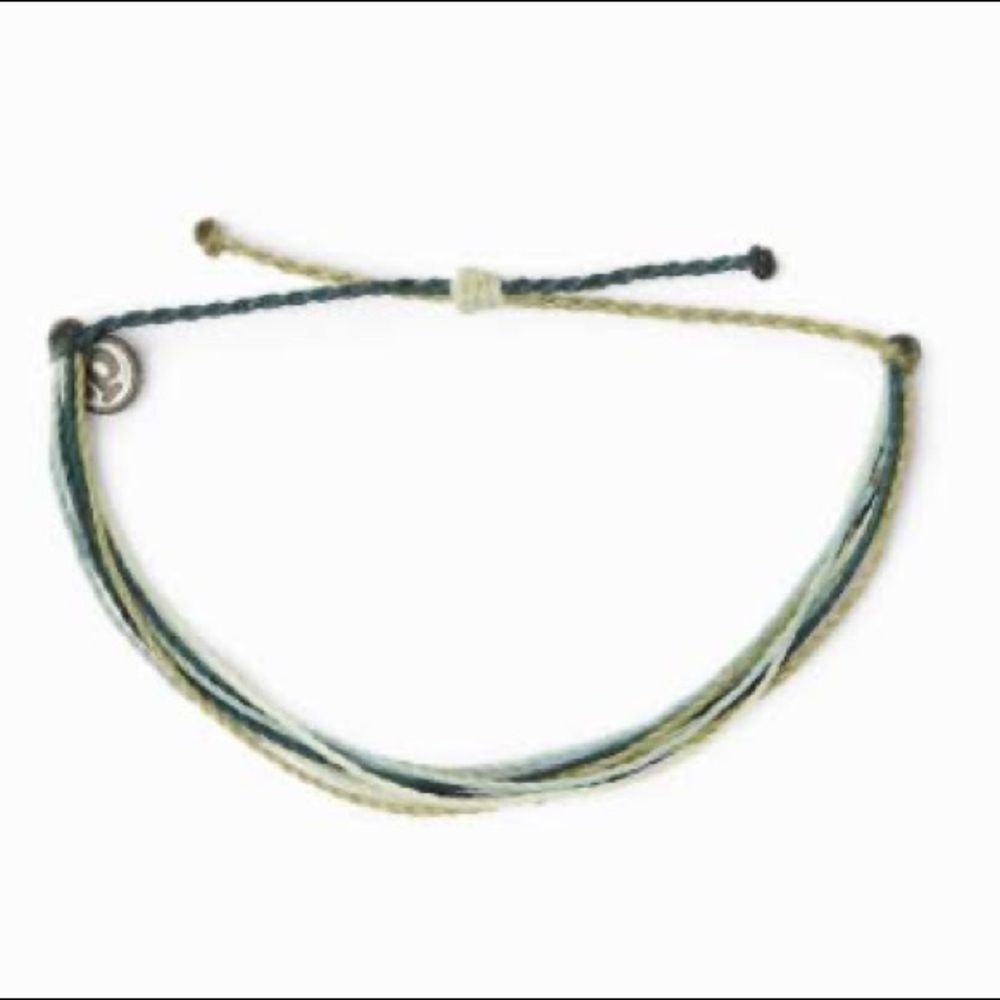 NWOT Pura Vida Bracelet - Greens